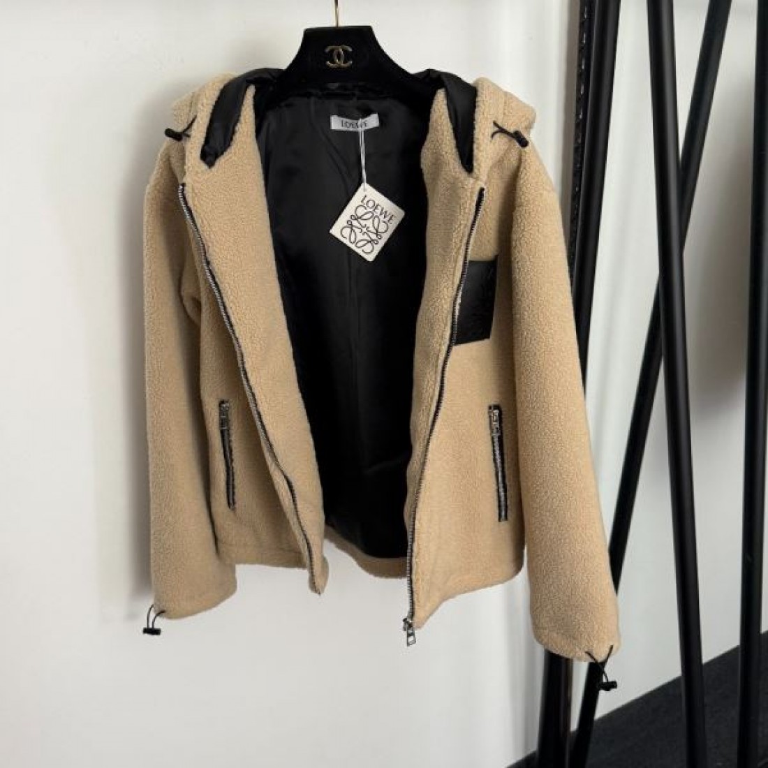 端正 ミニマル 高級 LOEWE ロエベ コピー ジャケット 落ち着き きれいめ 信頼