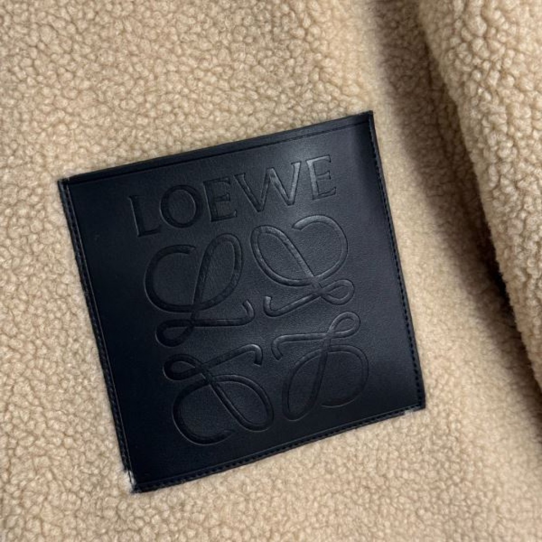 端正 ミニマル 高級 LOEWE ロエベ コピー ジャケット 落ち着き きれいめ 信頼