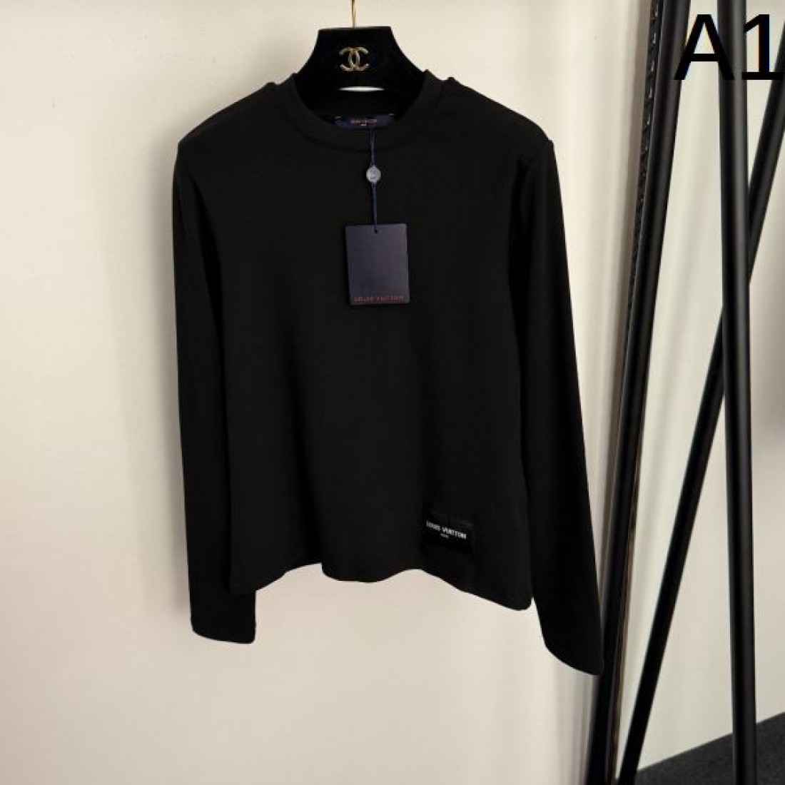 洗練 LOUIS VUITTON ルイヴィトン コピー 長袖Tシャツ 着回し 定番 人気