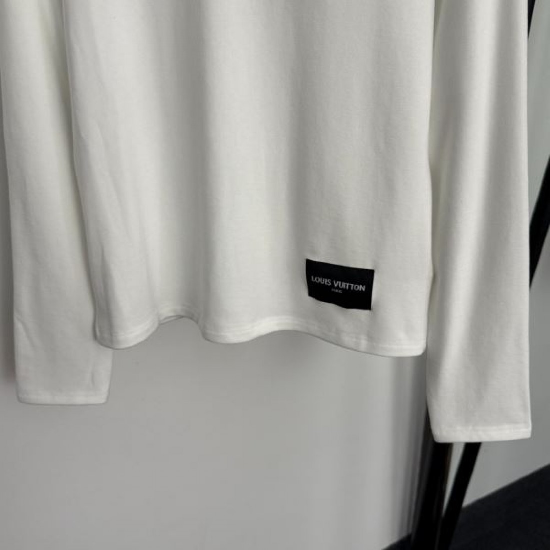 洗練 LOUIS VUITTON ルイヴィトン コピー 長袖Tシャツ 着回し 定番 人気