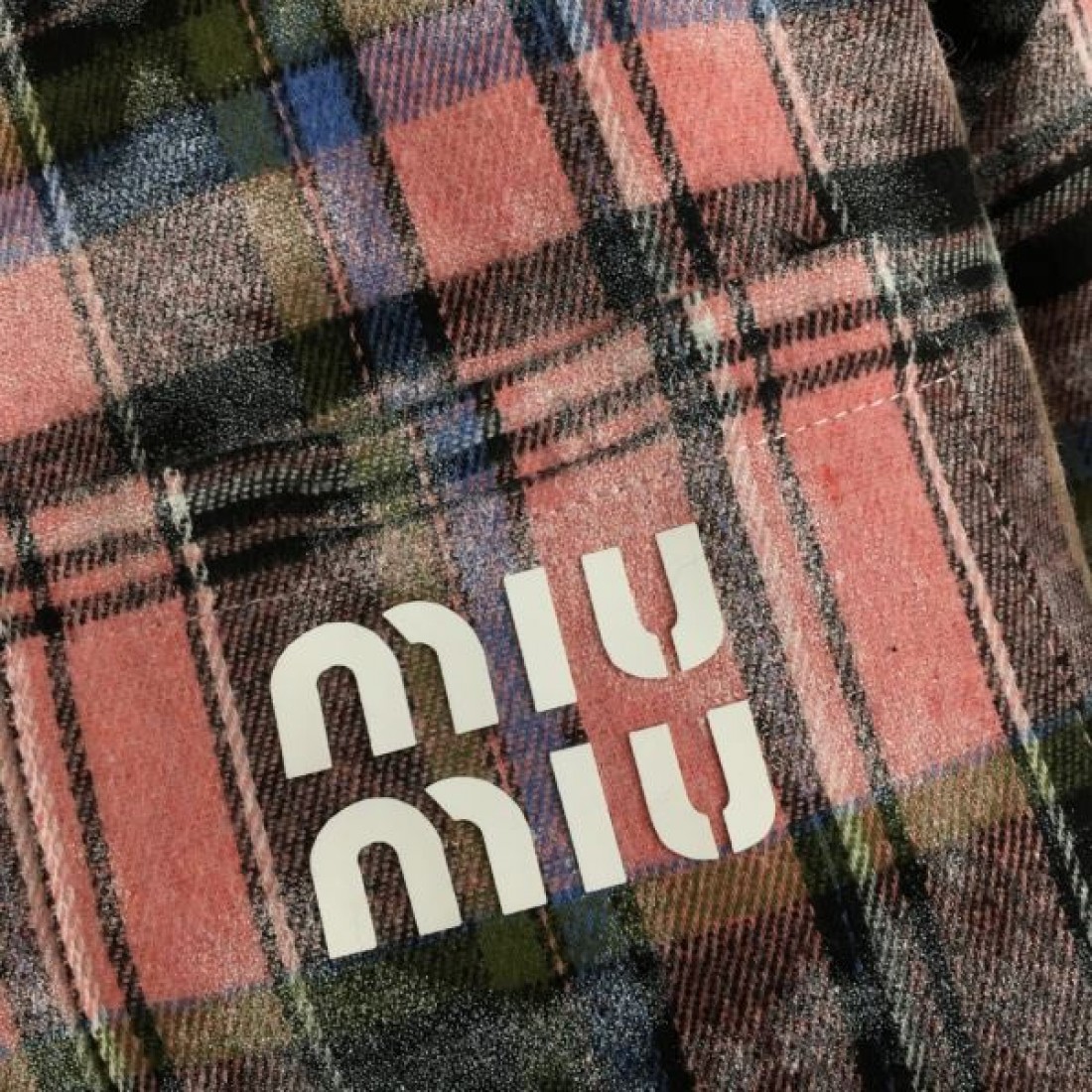 シンプル フェミニン 上品 MIU MIU ミュウミュウ コピー ニット 長袖シャツ 万能