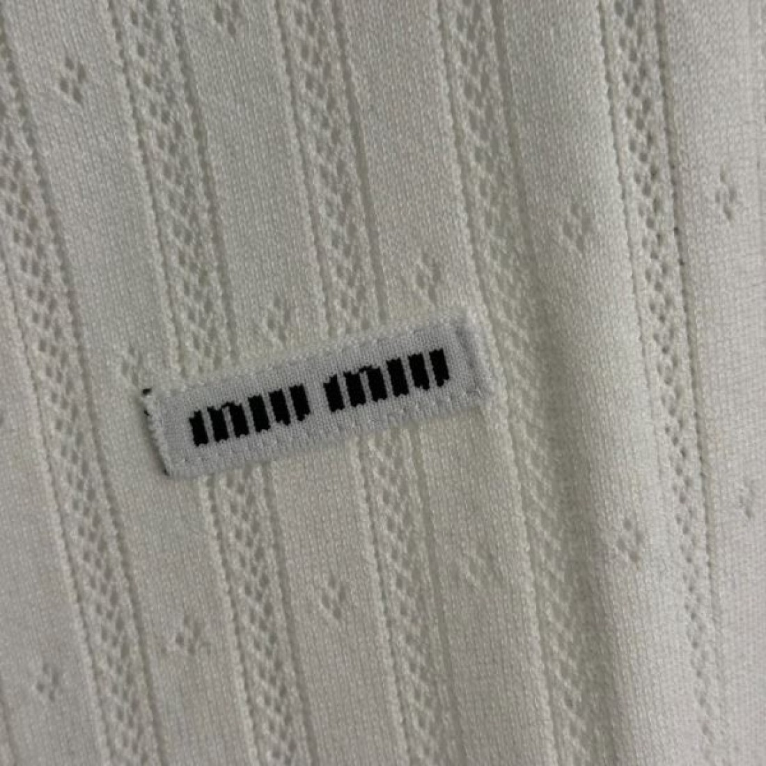 上質感 ガーリー MIU MIU ミュウミュウ コピー ニット 着心地良し 大人可愛い