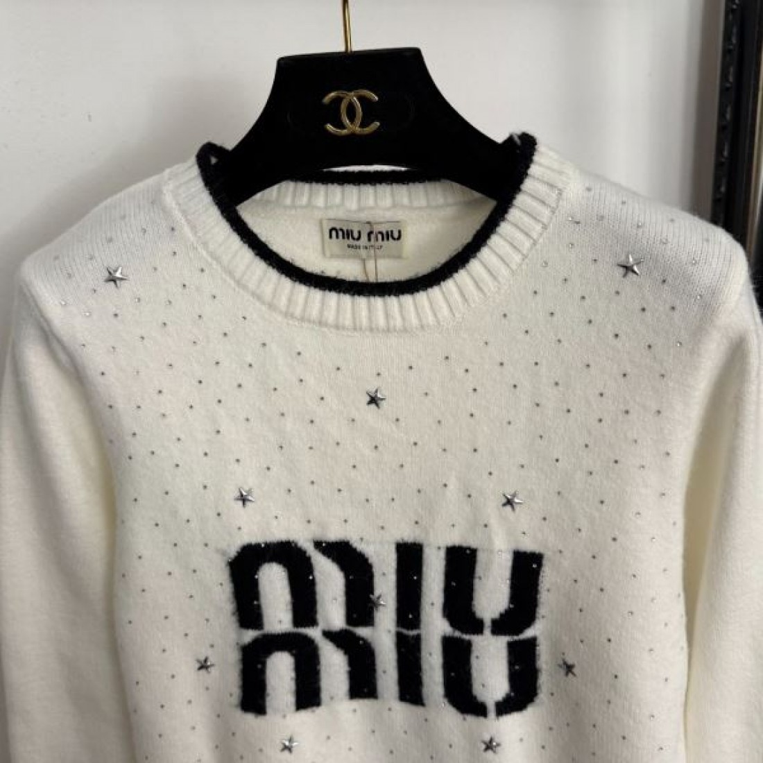 大人可愛い 上品 MIU MIU ミュウミュウ コピー ニット 着回し 定番 安心感