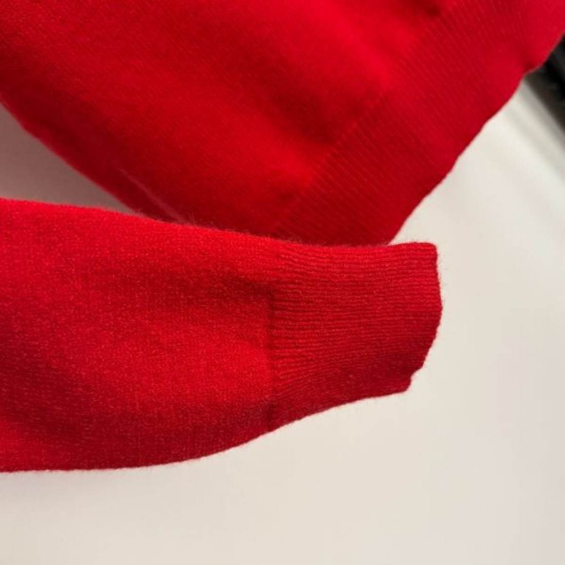 上品 ミニマル MIU MIU ミュウミュウ コピー ニット 万能 おしゃれ 洗練