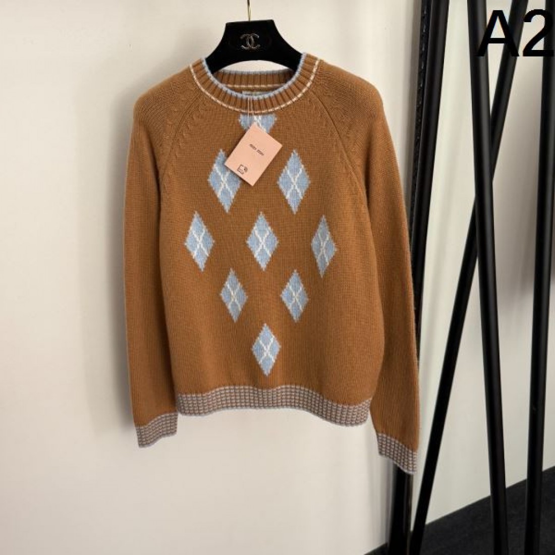 フェミニン 軽快 MIU MIU ミュウミュウ コピー ニット 女性的 きれいめ 高評価