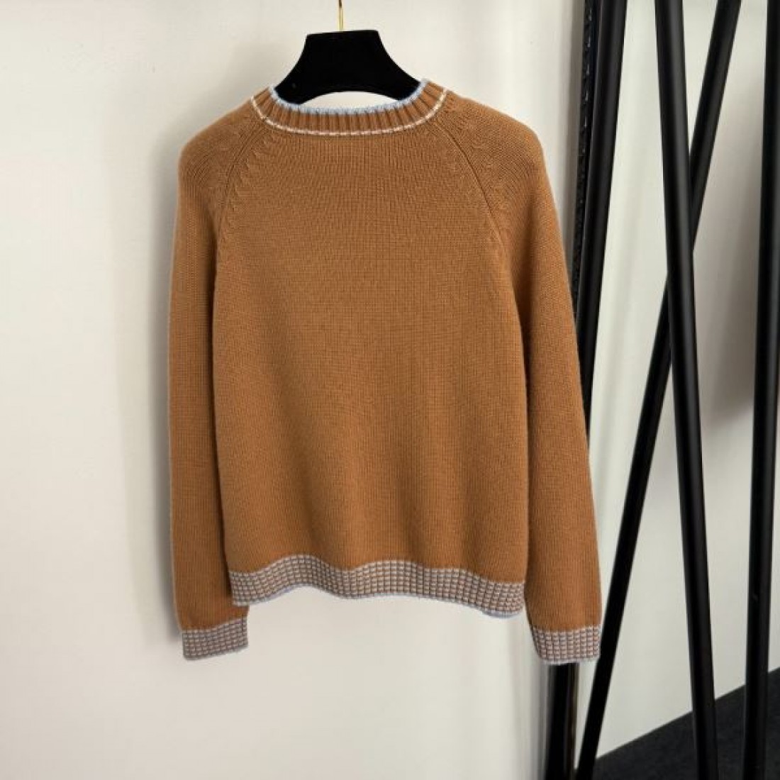 フェミニン 軽快 MIU MIU ミュウミュウ コピー ニット 女性的 きれいめ 高評価