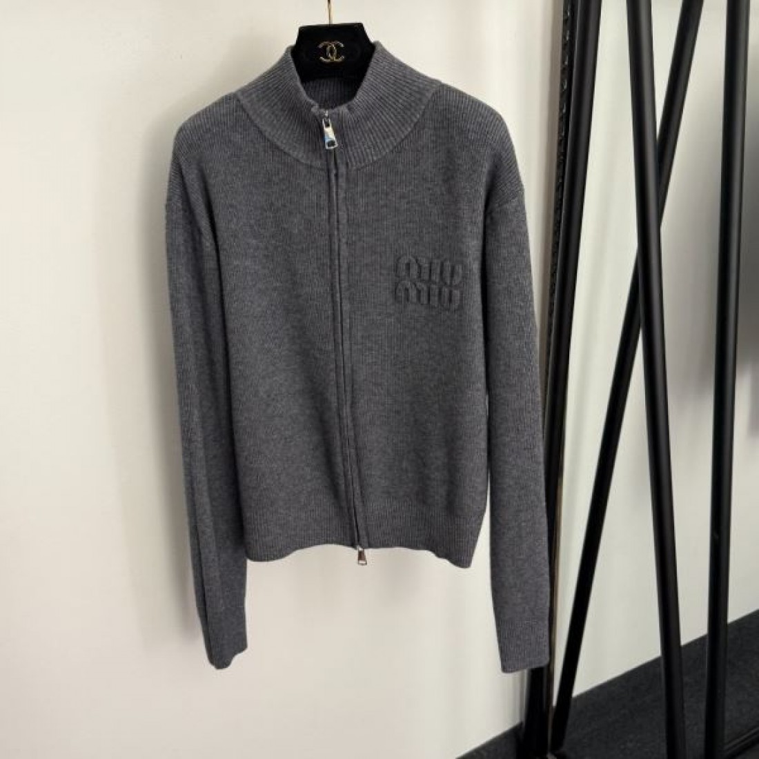 トレンド 上品 MIU MIU ミュウミュウ コピー セットアップ 統一感 おしゃれ