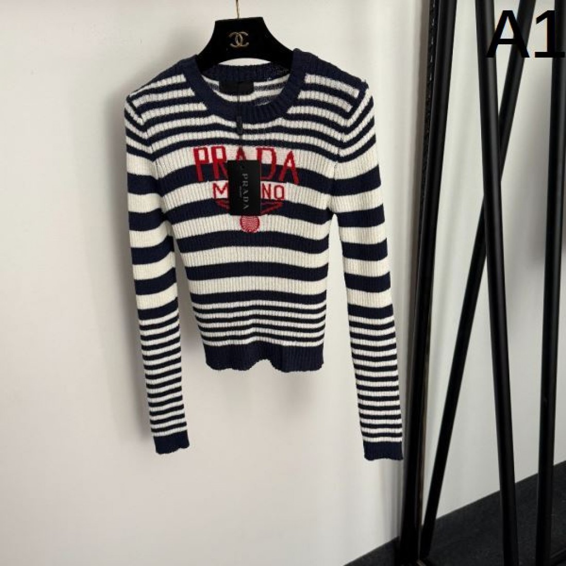 モダン 高級感 洗練 PRADA プラダ コピー ニット 上質 大人向け 定番