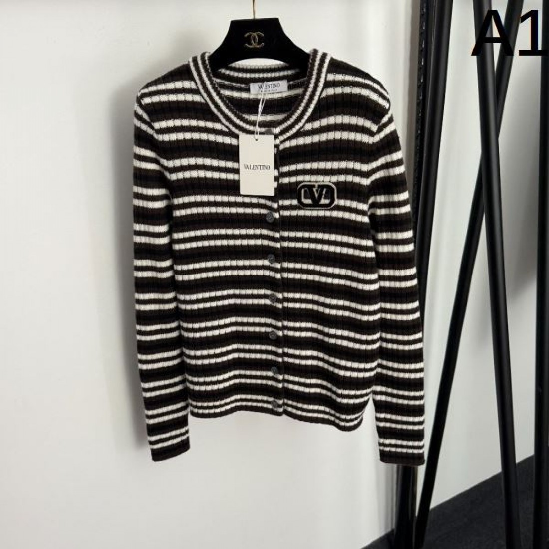 エレガント 上品 気品 VALENTINO ヴァレンティノ コピー ニット 女性的