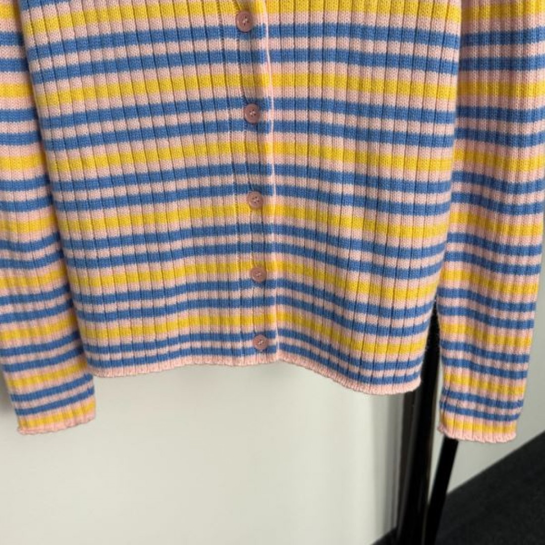 エレガント 上品 気品 VALENTINO ヴァレンティノ コピー ニット 女性的