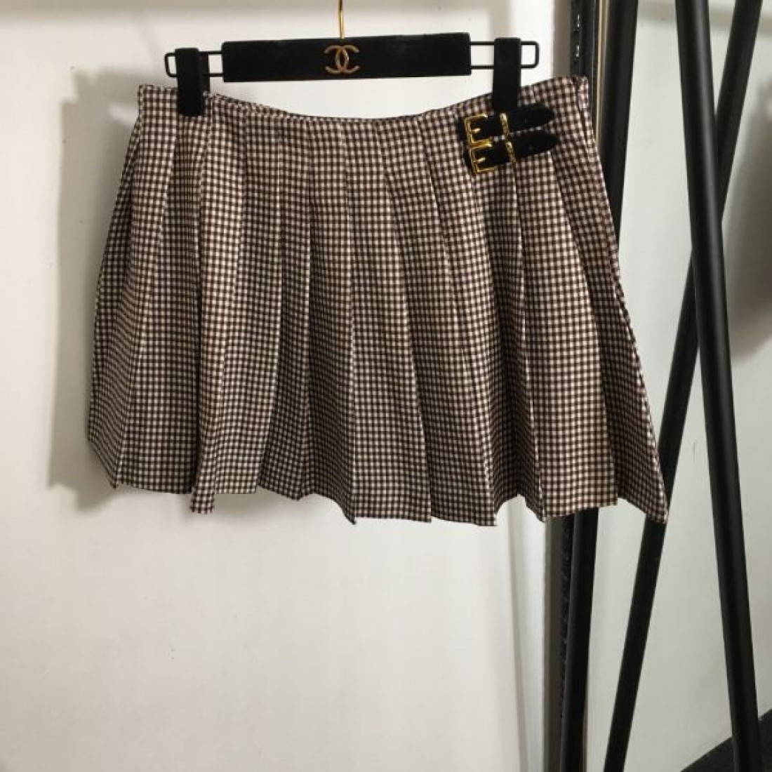 ガーリー 上品 軽やか MIU MIU ミュウミュウ コピー セットアップ 華やか 若々しい