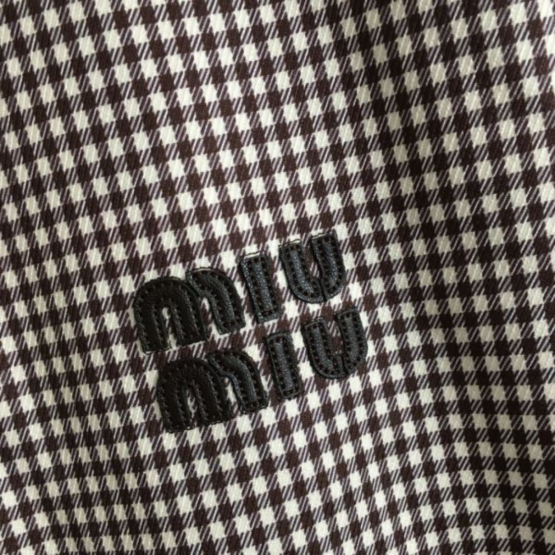 ガーリー 上品 軽やか MIU MIU ミュウミュウ コピー セットアップ 華やか 若々しい