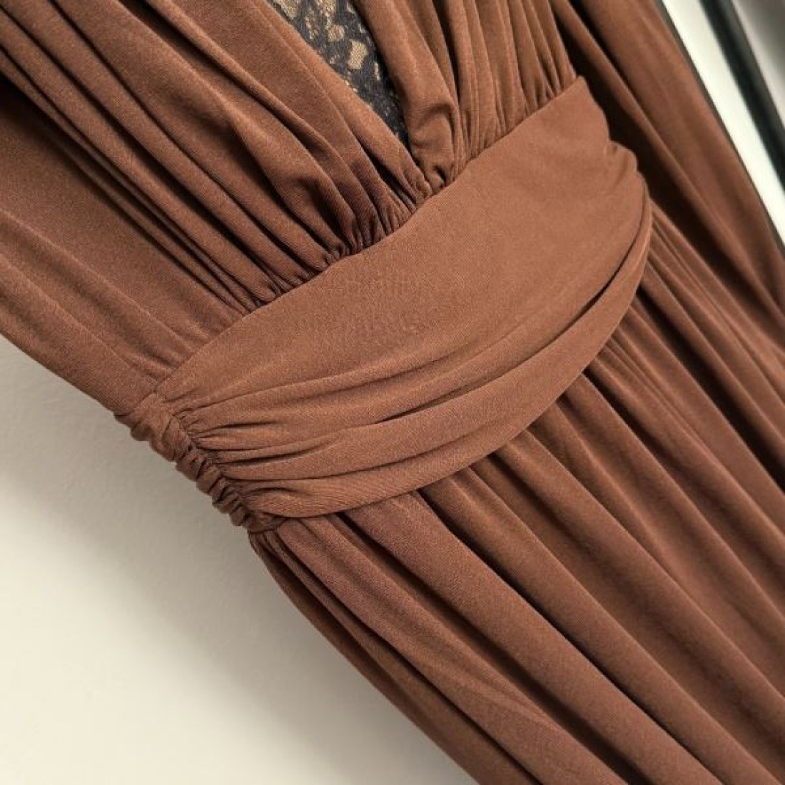 エレガント クラシック 気品 YSL イヴ・サンローラン コピー ワンピース 大人っぽい