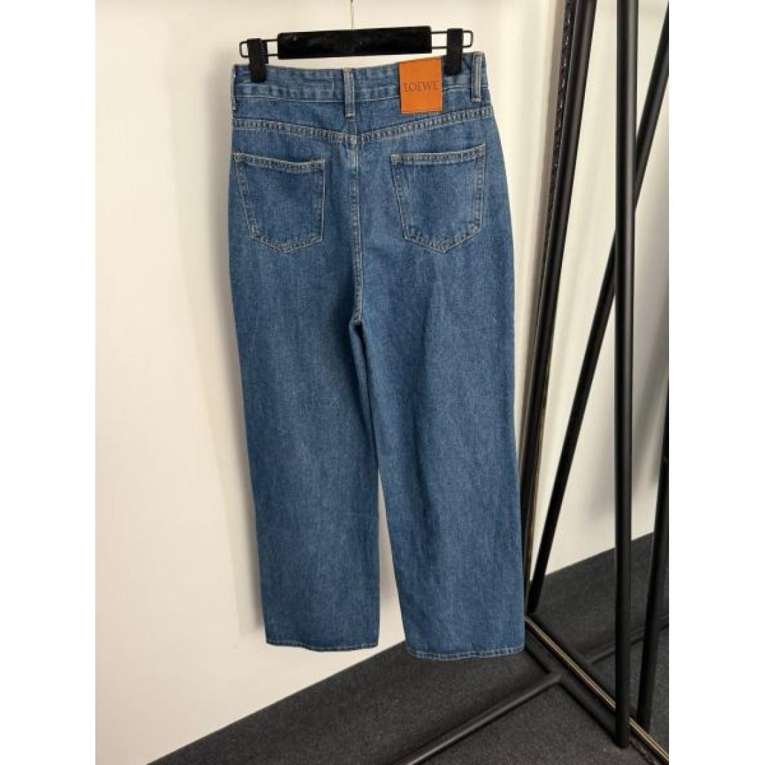 ミニマル 上質 ナチュラル LOEWE ロエベ コピー パンツ 洗練 大人向け