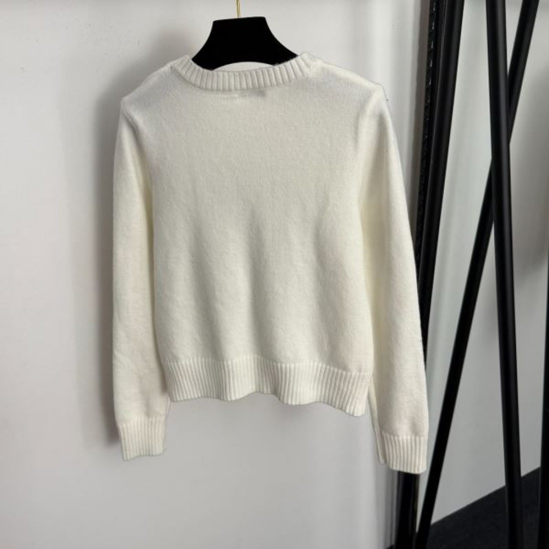 柔らかい 上質感 洗練 LOEWE ロエベ コピー ニット 着心地良し 大人向け 定番