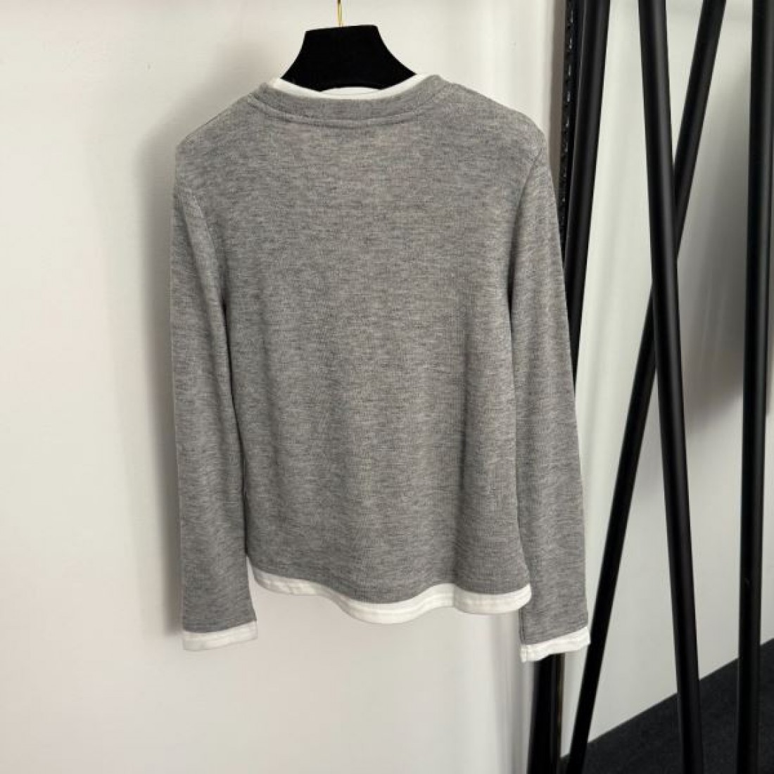 シンプル 上品 きれいめ LOEWE ロエベ コピー 長袖Tシャツ 万能 着回し 人気