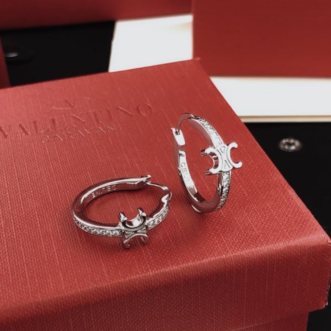 上質 きれいめ CELINE セリーヌ スーパーコピー イヤリング フェミニン 洗練