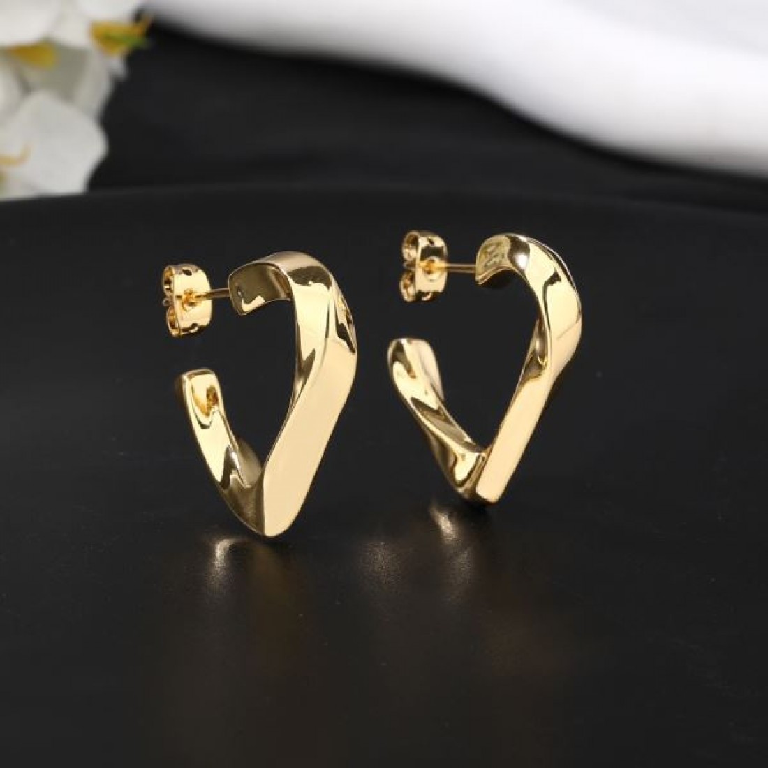 人気 定番 CELINE セリーヌ スーパーコピー イヤリング シンプル 上質