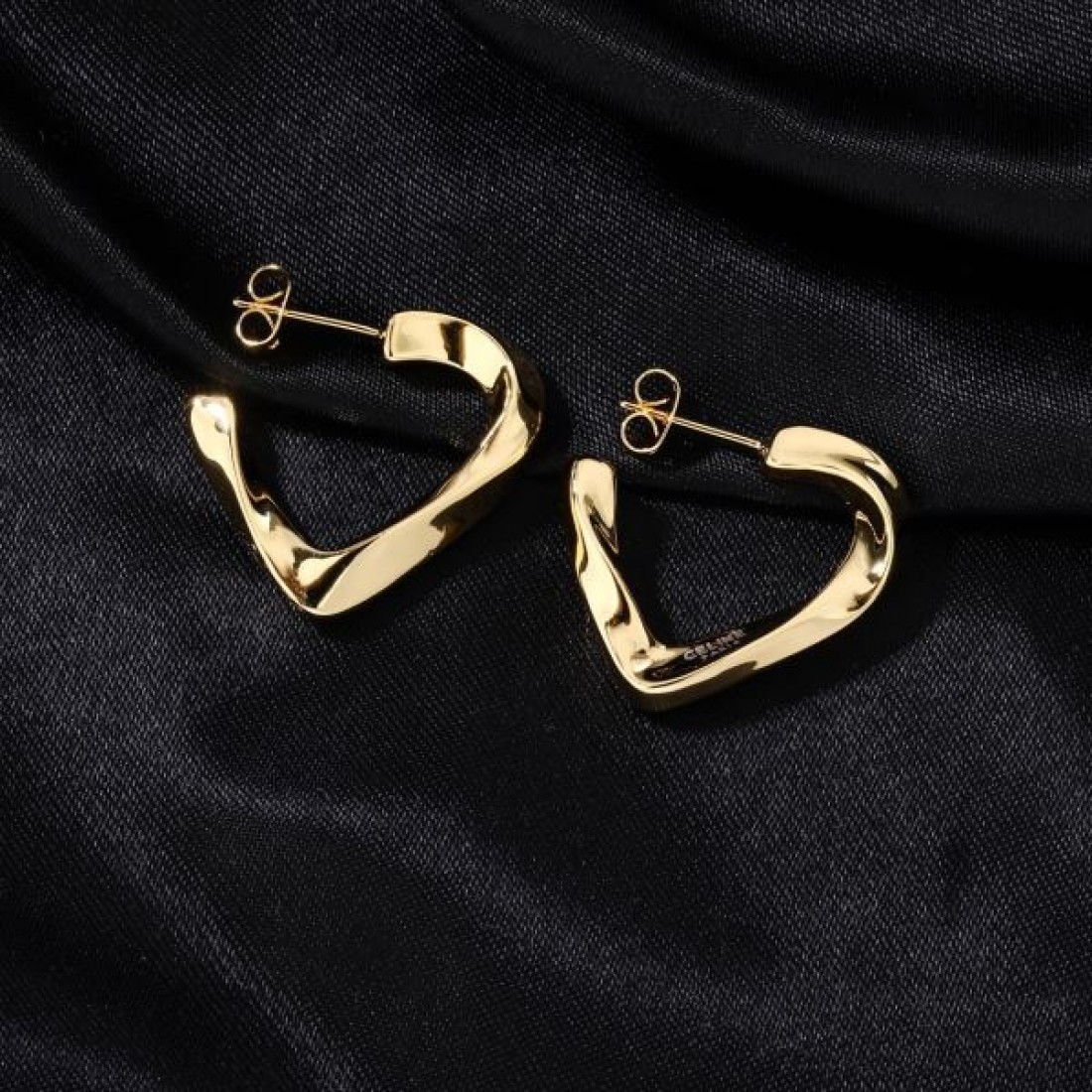 人気 定番 CELINE セリーヌ スーパーコピー イヤリング シンプル 上質