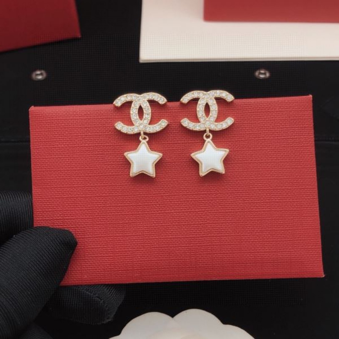  端正 上質感 CHANEL シャネル コピー イヤリング 華麗仕立て 格別存在感