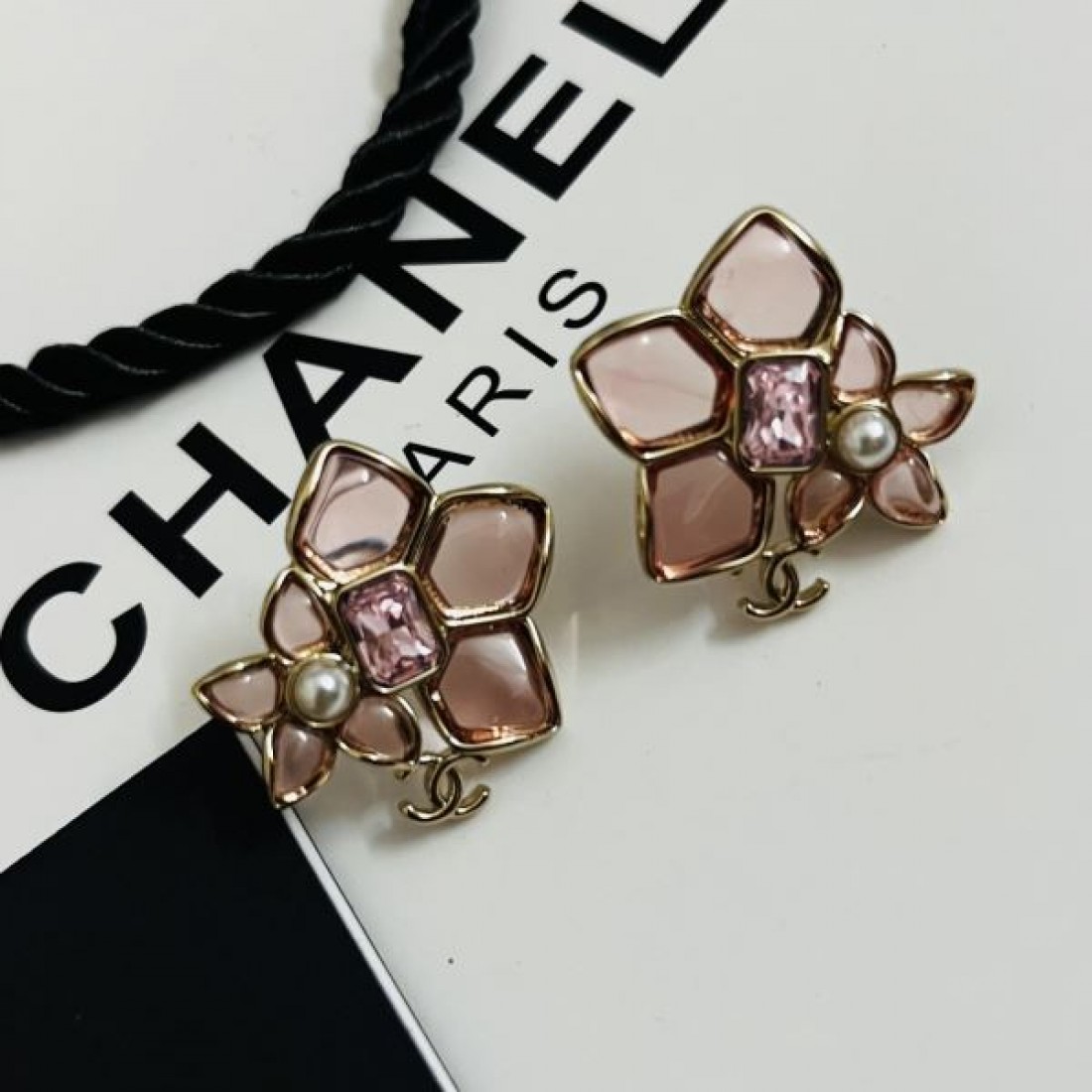 典雅 煌びやか CHANEL シャネル コピー イヤリング 美麗フォルム 高評価継続