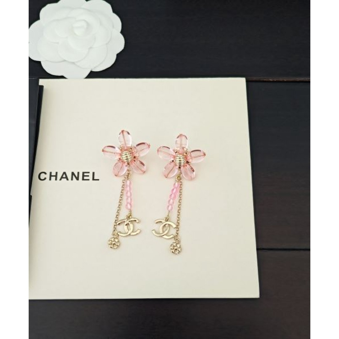 格調高い ソフト印象 CHANEL シャネル コピー イヤリング 絶妙バランス 安心品質