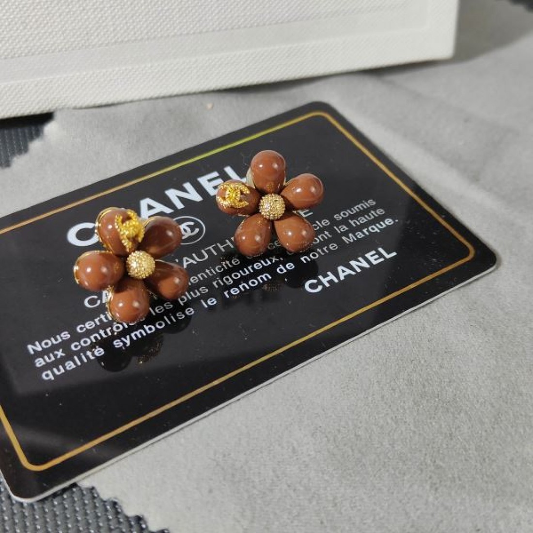 華やか 上品 CHANEL シャネル コピー イヤリング 高級感漂う 存在感抜群