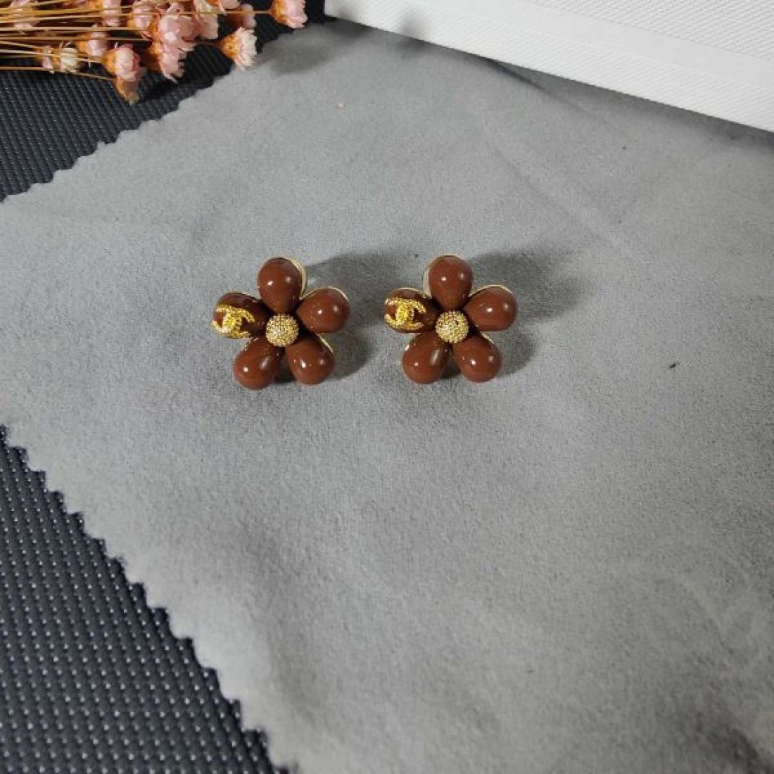 華やか 上品 CHANEL シャネル コピー イヤリング 高級感漂う 存在感抜群