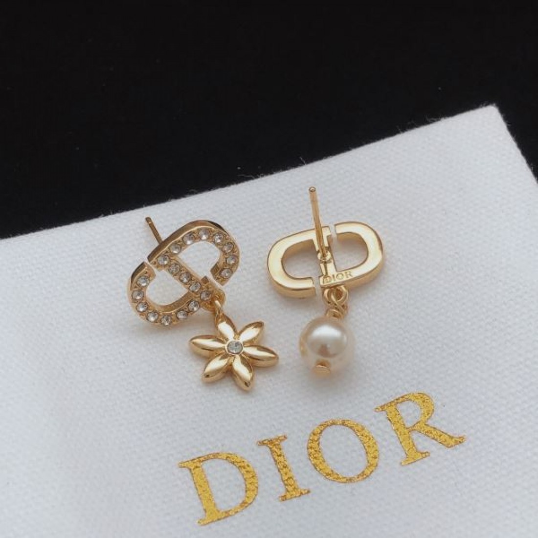 上品 エレガント DIOR ディオール コピー イヤリング 高級感 洗練