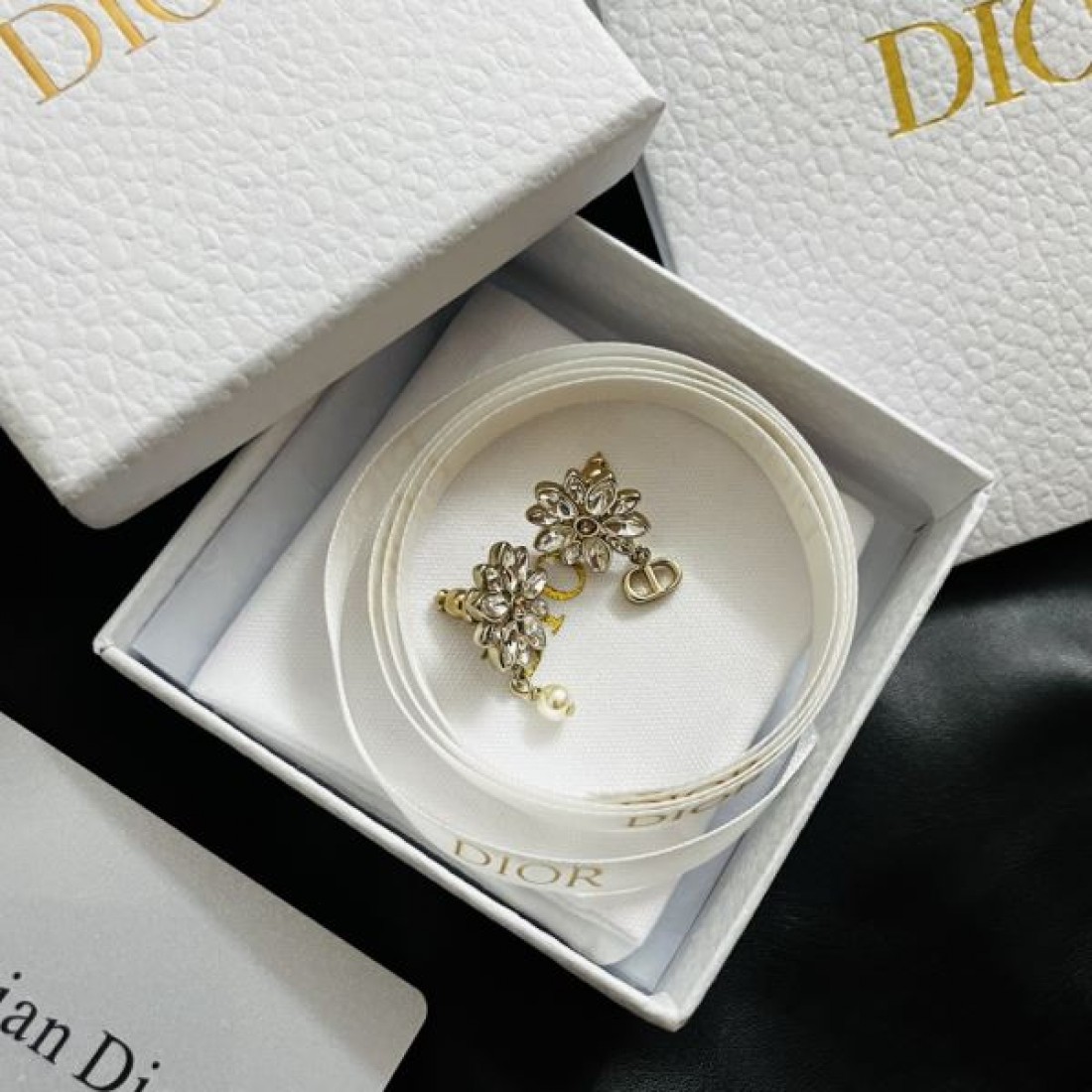  大人 上質 DIOR ディオール コピー イヤリング エレガント 洗練