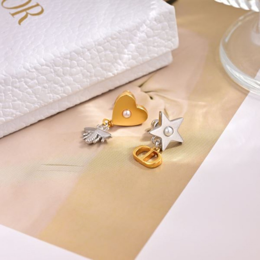 モダン 高級感 DIOR ディオール コピー イヤリング 洗練 おしゃれ