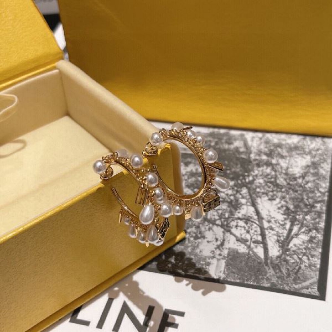 高級感 クラシック FENDI フェンデイ コピー イヤリング 上品 フェミニン