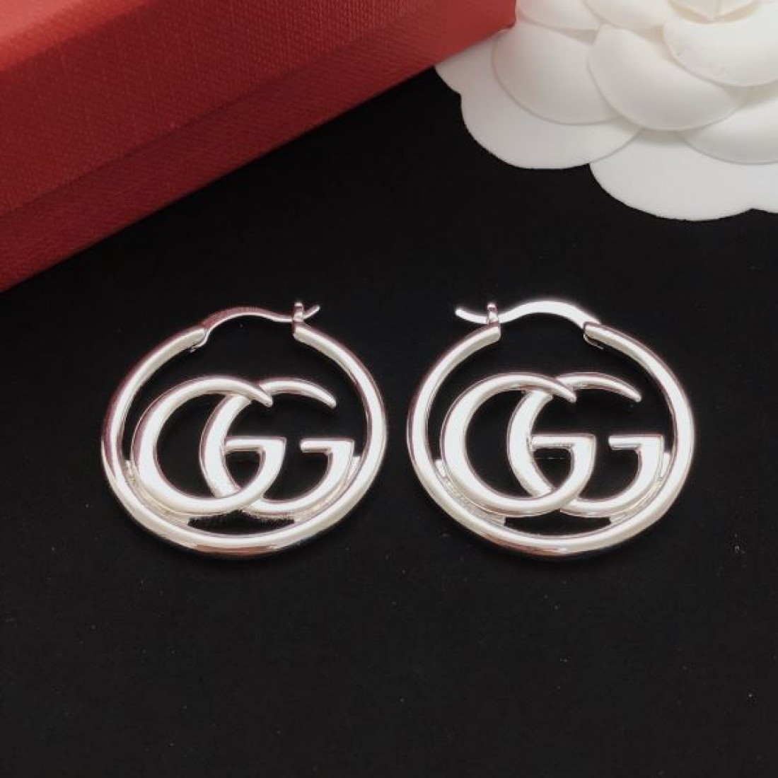 高級感 洗練 GUCCI グッチ コピー イヤリング 上品 エレガント