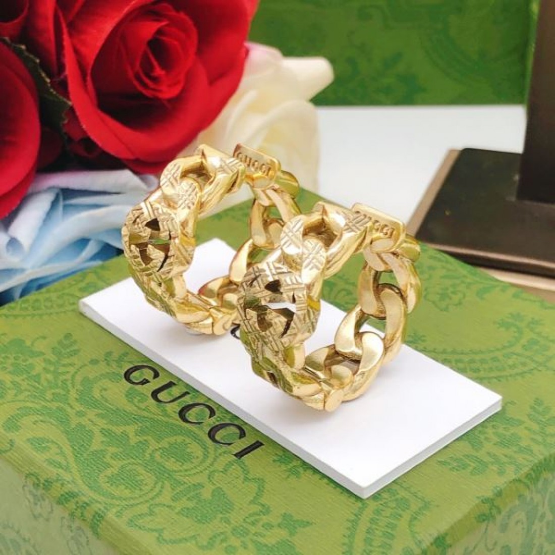 スタイリッシュ 知的 GUCCI グッチ コピー イヤリング デザイン性高 耐久性良好