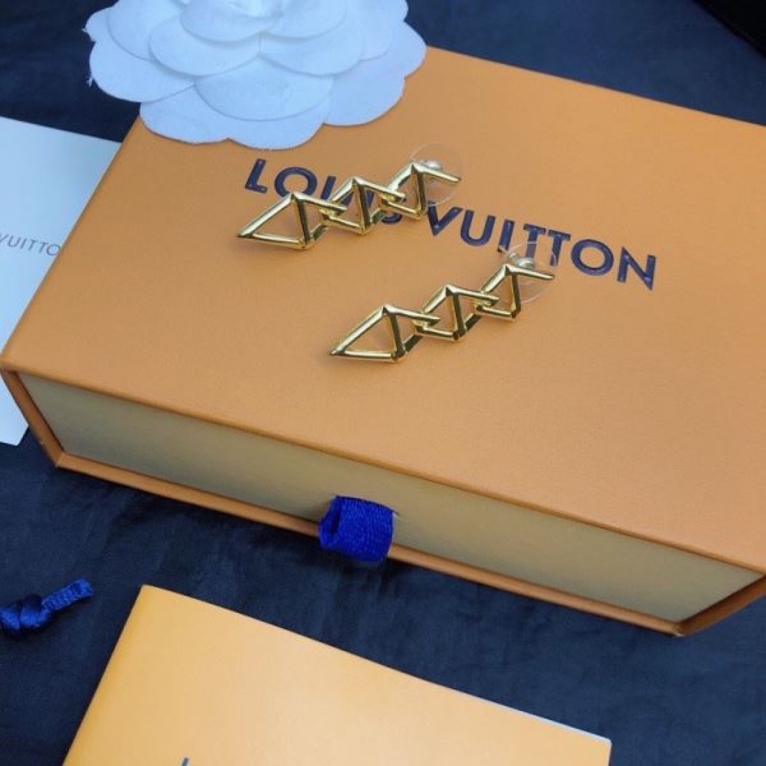 洗練度高 クラス感 LOUIS VUITTON ルイヴィトン スーパーコピー イヤリング 完成型