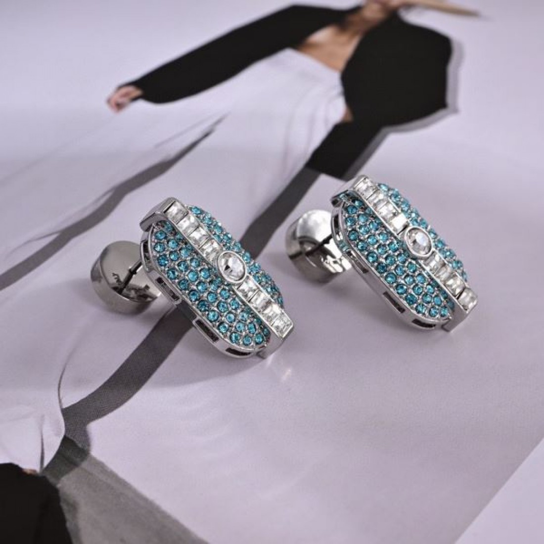 人気 定番 MIU MIU ミュウミュウ スーパーコピー イヤリング 新品