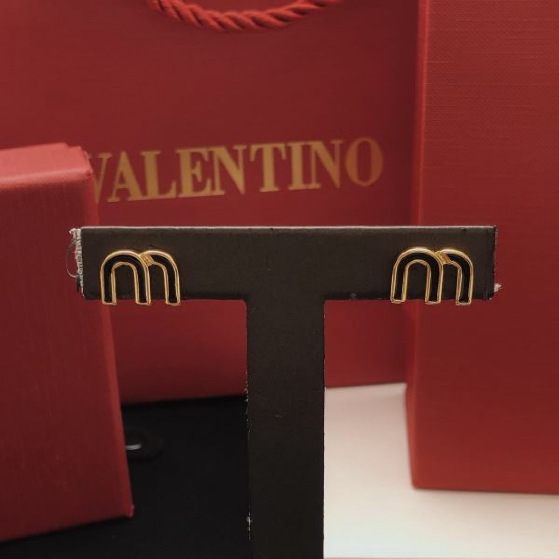 可愛い 小ぶり MIU MIU ミュウミュウ スーパーコピー イヤリング 美品