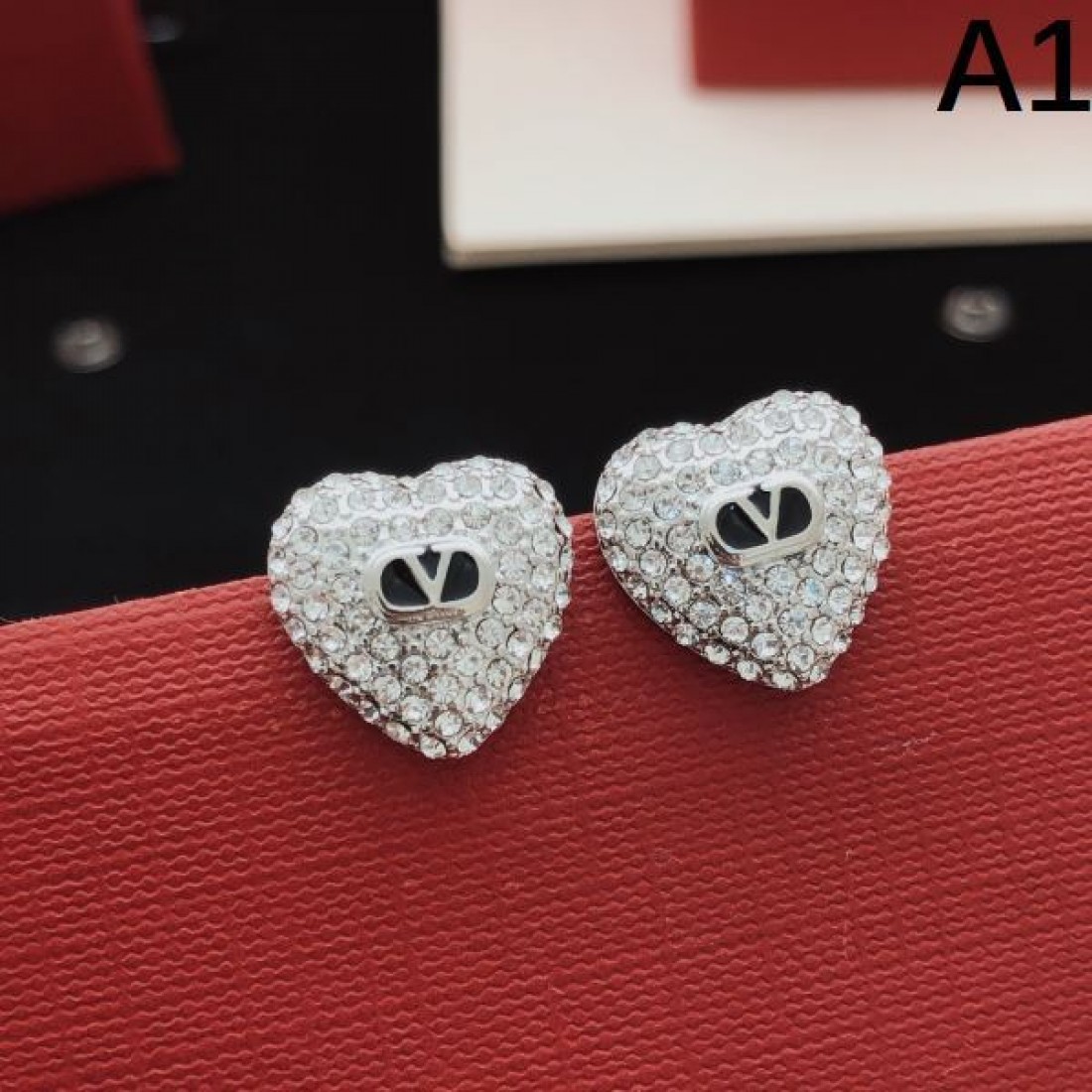 高見え フォーマル対応 VALENTINO ヴァレンティノ スーパーコピー イヤリング 中古良品