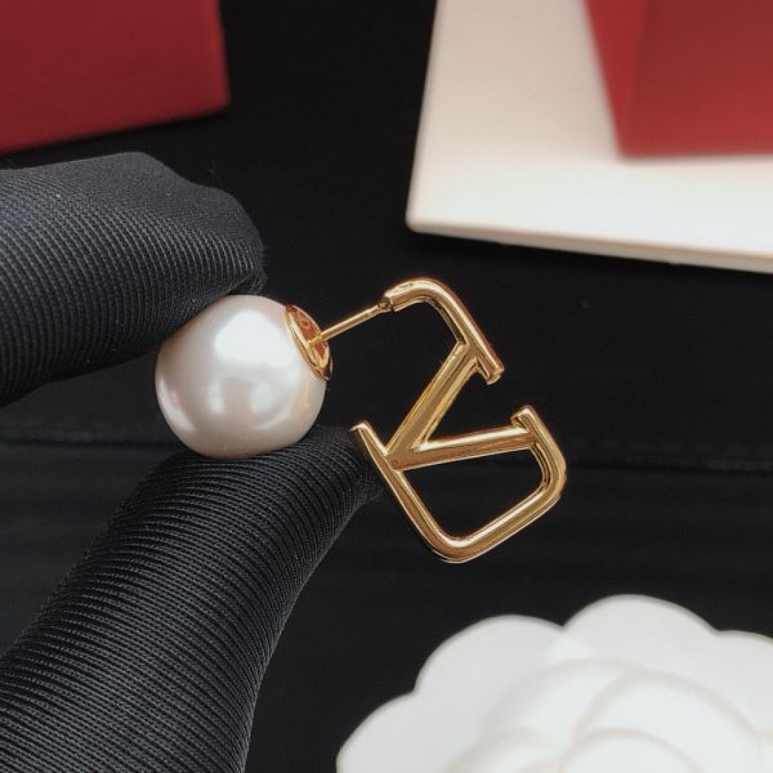 おしゃれ 注目ブランド VALENTINO ヴァレンティノ スーパーコピー イヤリング 早い者勝ち