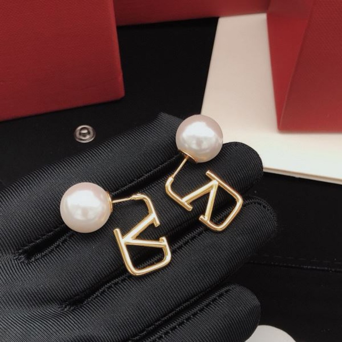 おしゃれ 注目ブランド VALENTINO ヴァレンティノ スーパーコピー イヤリング 早い者勝ち