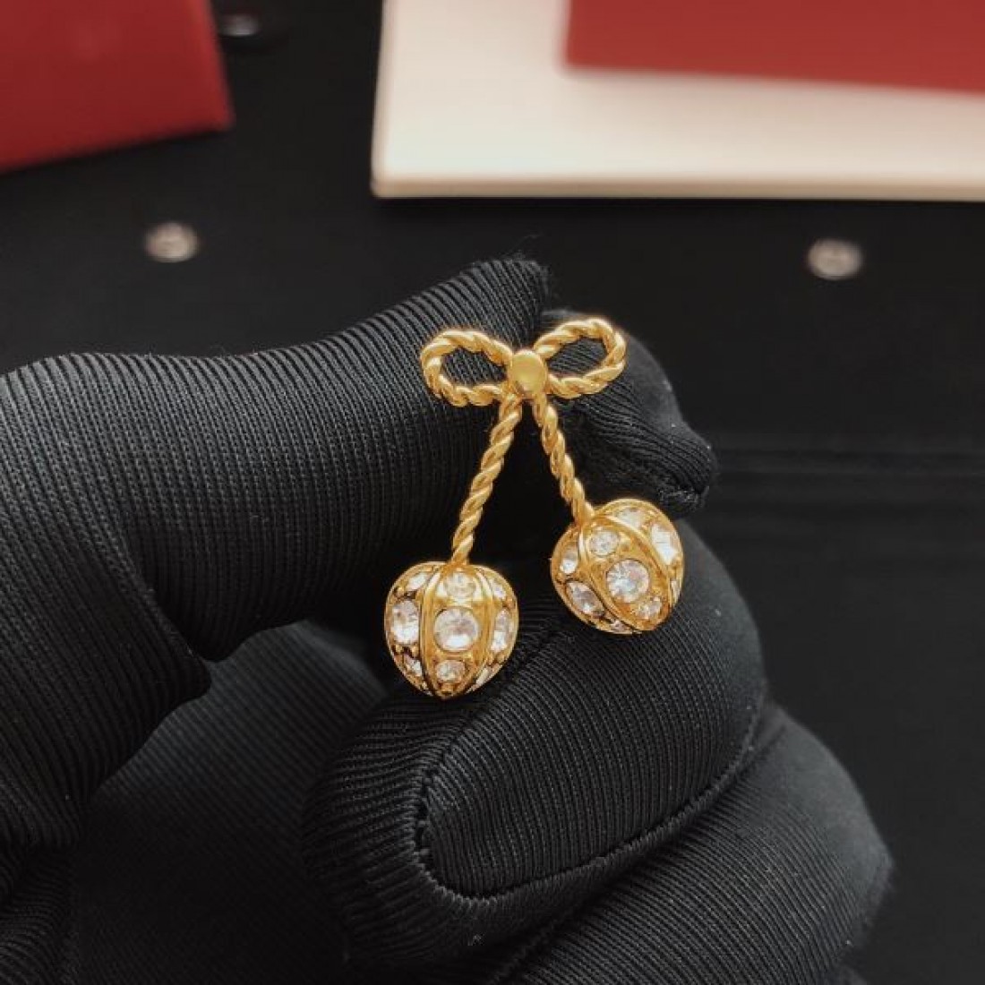 エレガント 上品 高級感 VALENTINO ヴァレンティノ コピー イヤリング 華やか