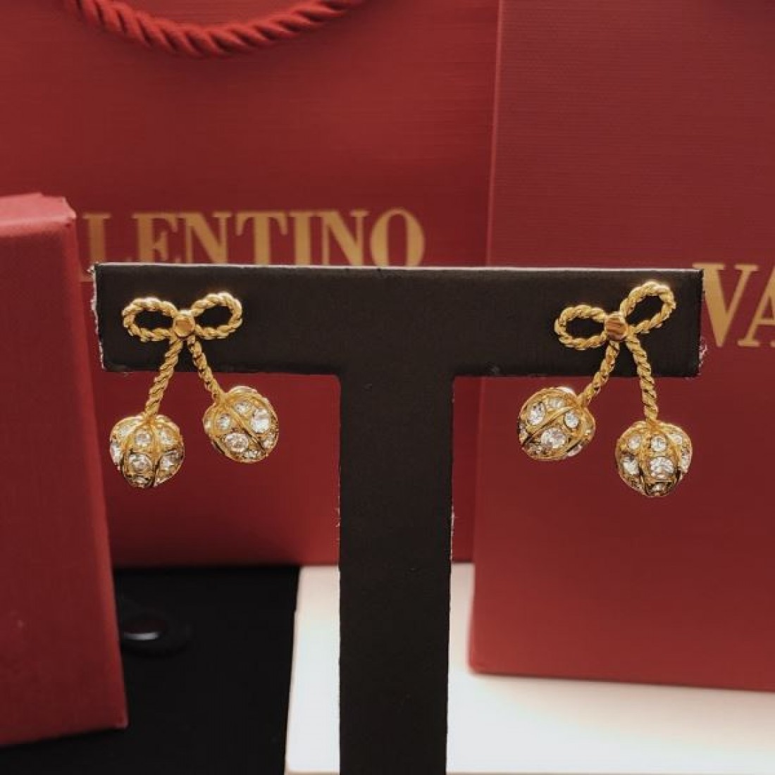 エレガント 上品 高級感 VALENTINO ヴァレンティノ コピー イヤリング 華やか