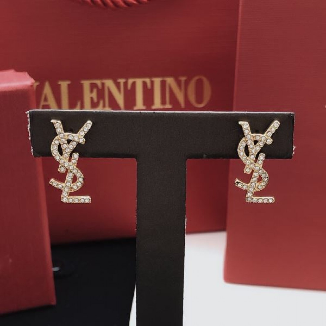  シック モード感 洗練 YSL イヴサンローラン コピー イヤリング 存在感 クール