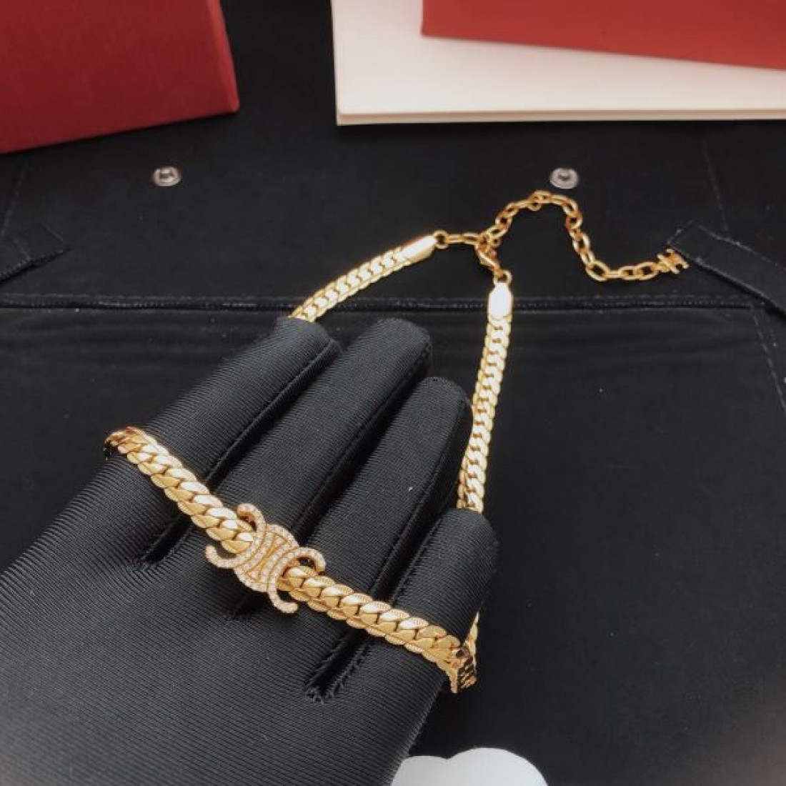 ナチュラル 洗練 大人っぽい CELINE セリーヌ コピー ネックレス シンプル