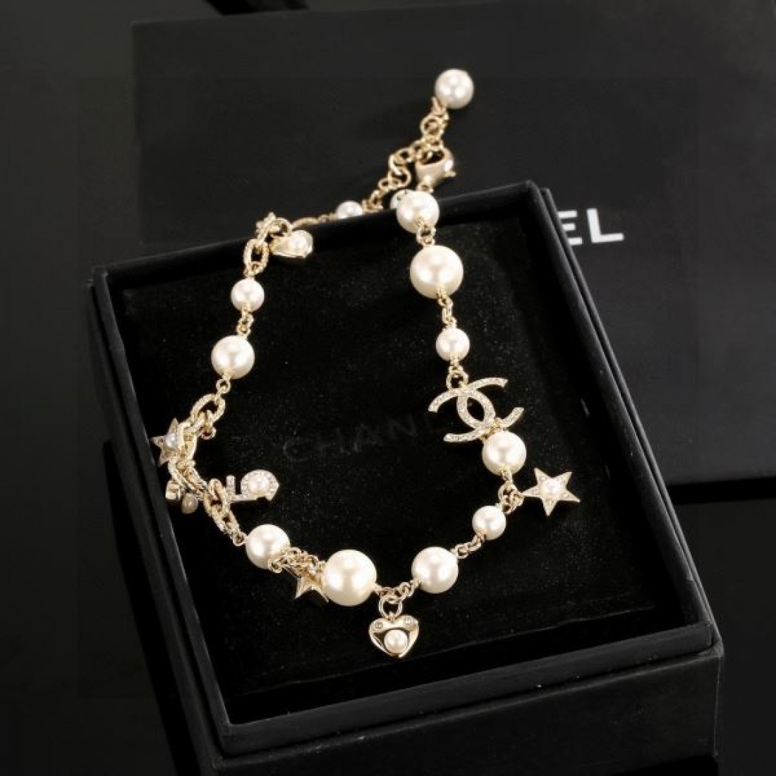 華奢 きれいめ 大人向け CHANEL シャネル コピー ネックレス 上品 おしゃれ 注目