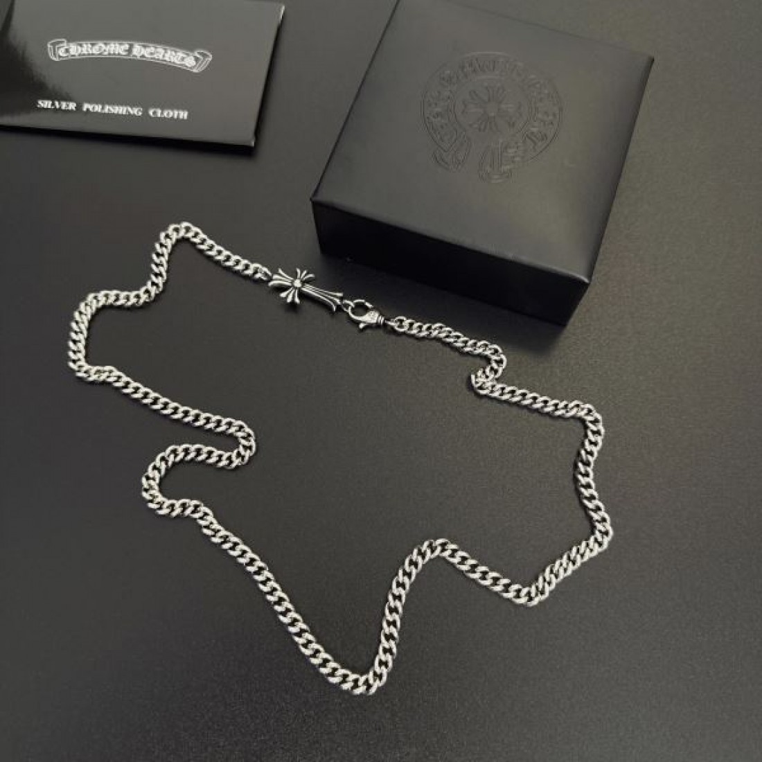 ワイルド 大胆 メンズ向け CHROME HEARTS クロムハーツ コピー ネックレス 重厚感 