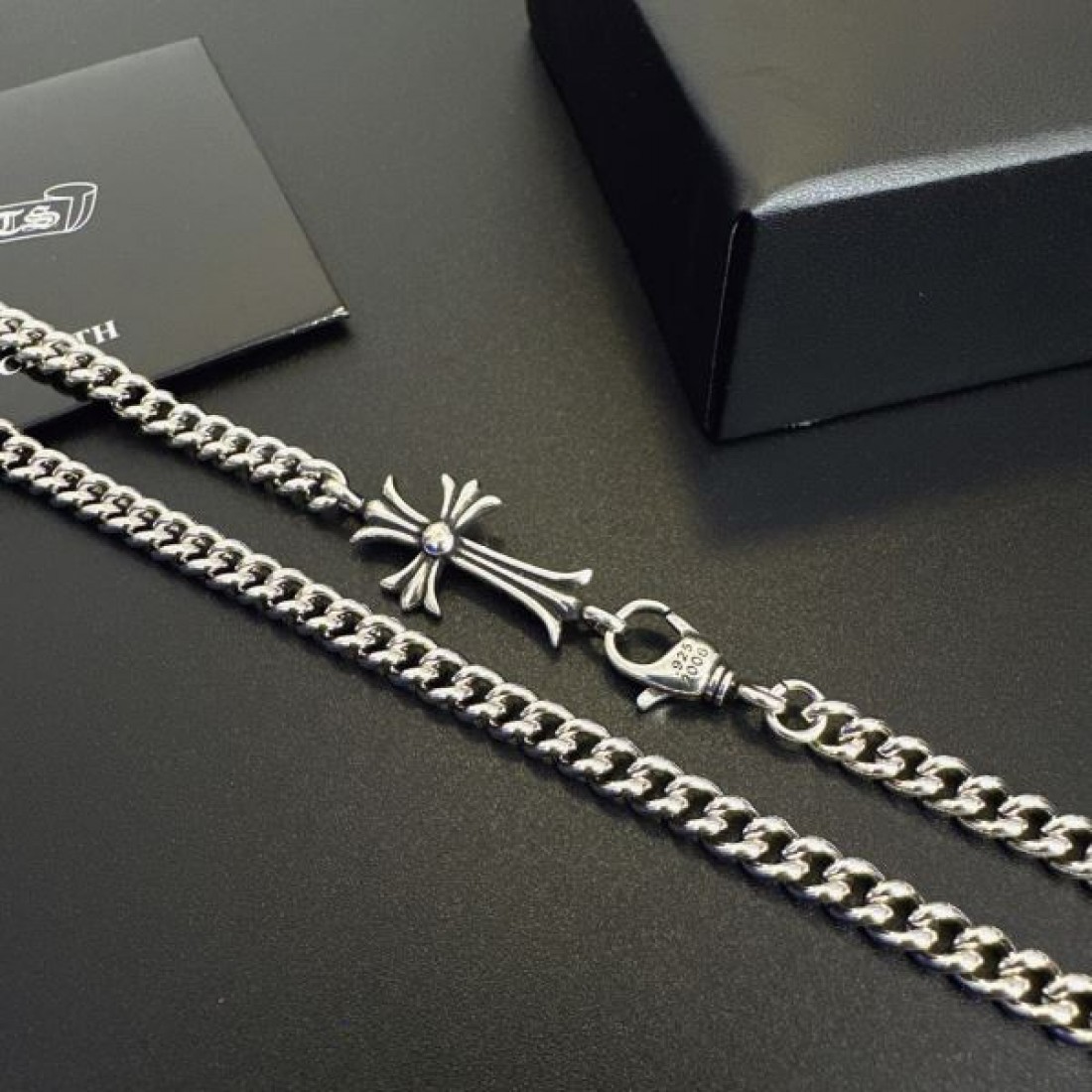 ワイルド 大胆 メンズ向け CHROME HEARTS クロムハーツ コピー ネックレス 重厚感 