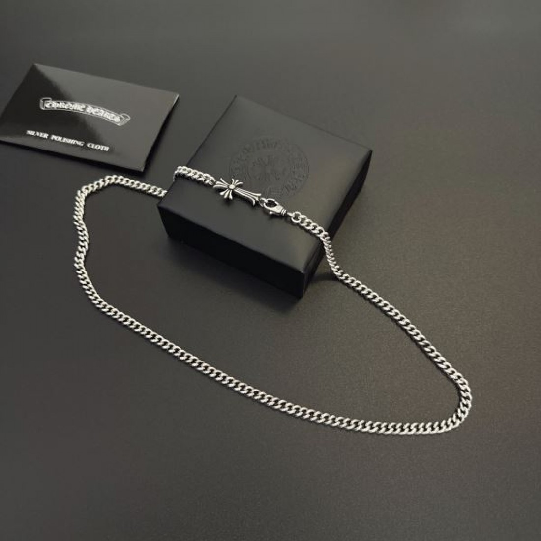 ワイルド 大胆 メンズ向け CHROME HEARTS クロムハーツ コピー ネックレス 重厚感 