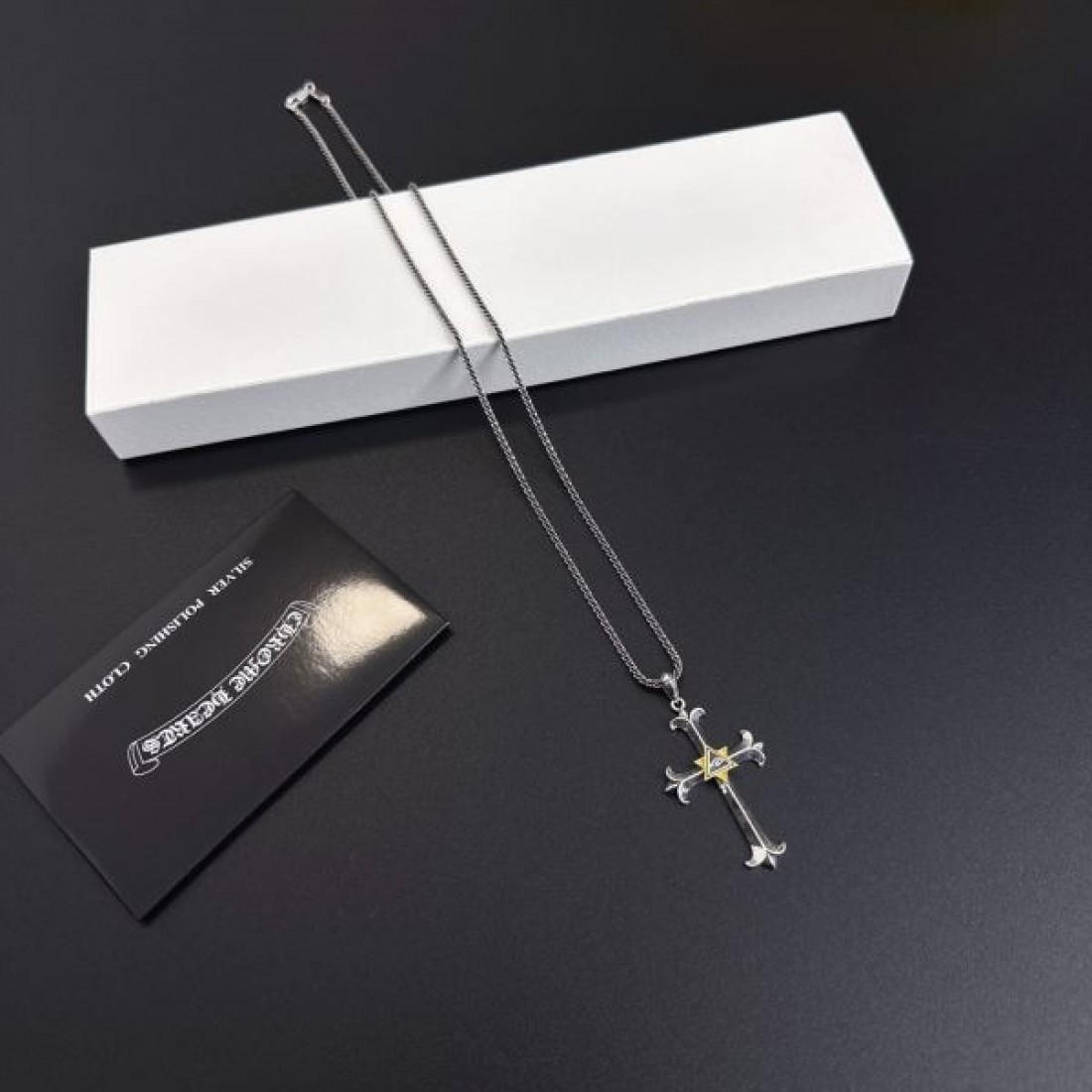 都会的 洗練 ハード系 CHROME HEARTS クロムハーツ コピー ネックレス 存在感