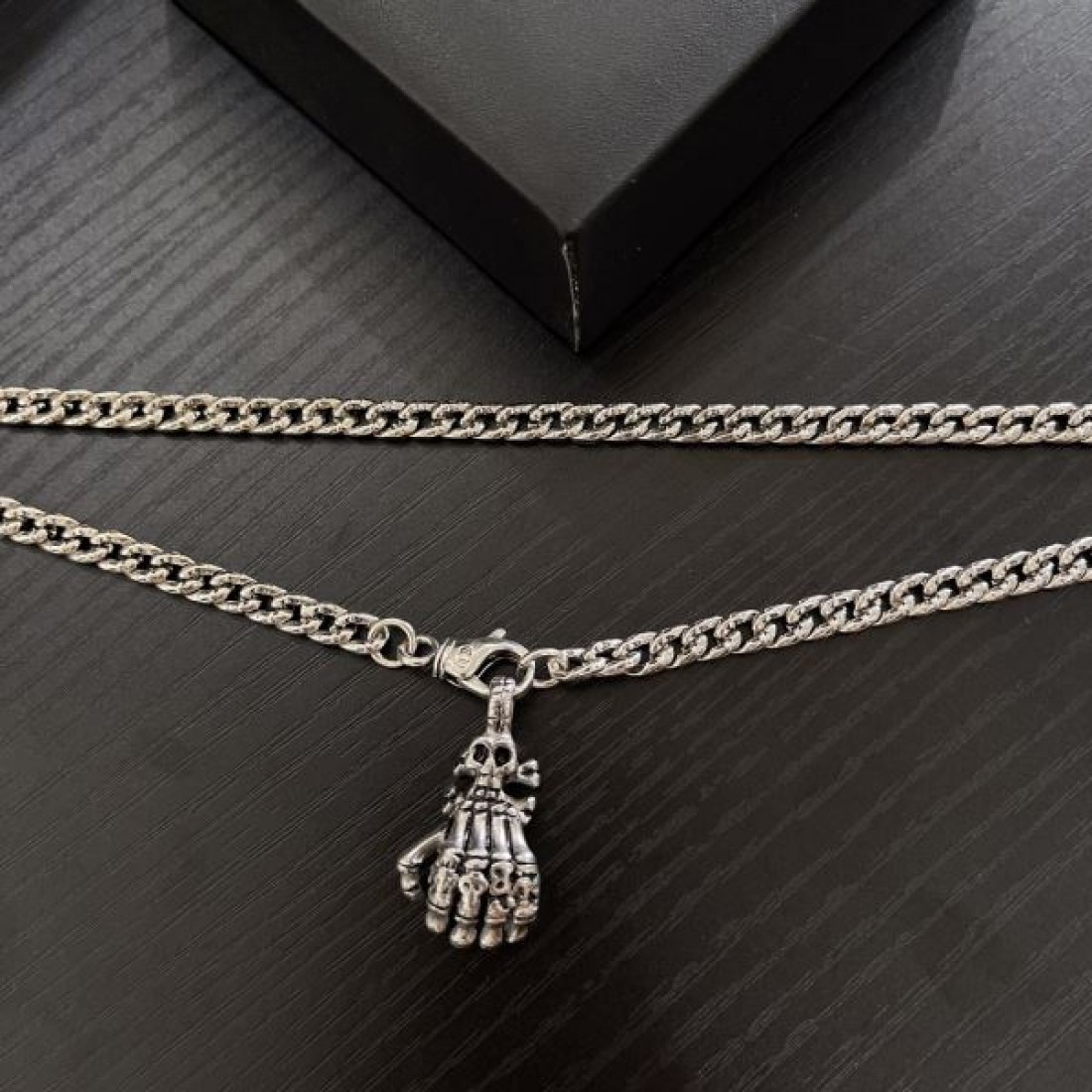 重厚感 クール モダン CHROME HEARTS クロムハーツ コピー ネックレス 格好良い